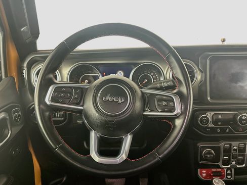 Used 2021 Jeep Gladiator Rubicon AWD/4WD image 17