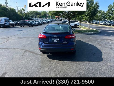 Used 2017 Ford Focus Titanium FWD image 6