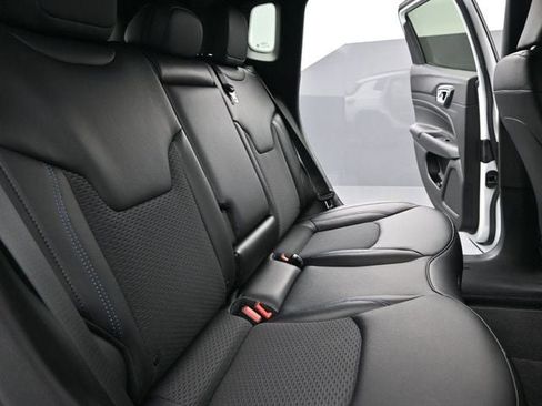 New 2026 Jeep Compass Latitude image 23