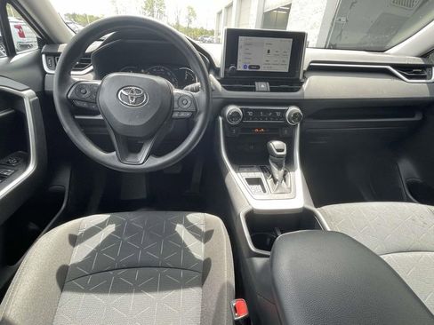 Used 2025 Toyota RAV4 XLE image 22