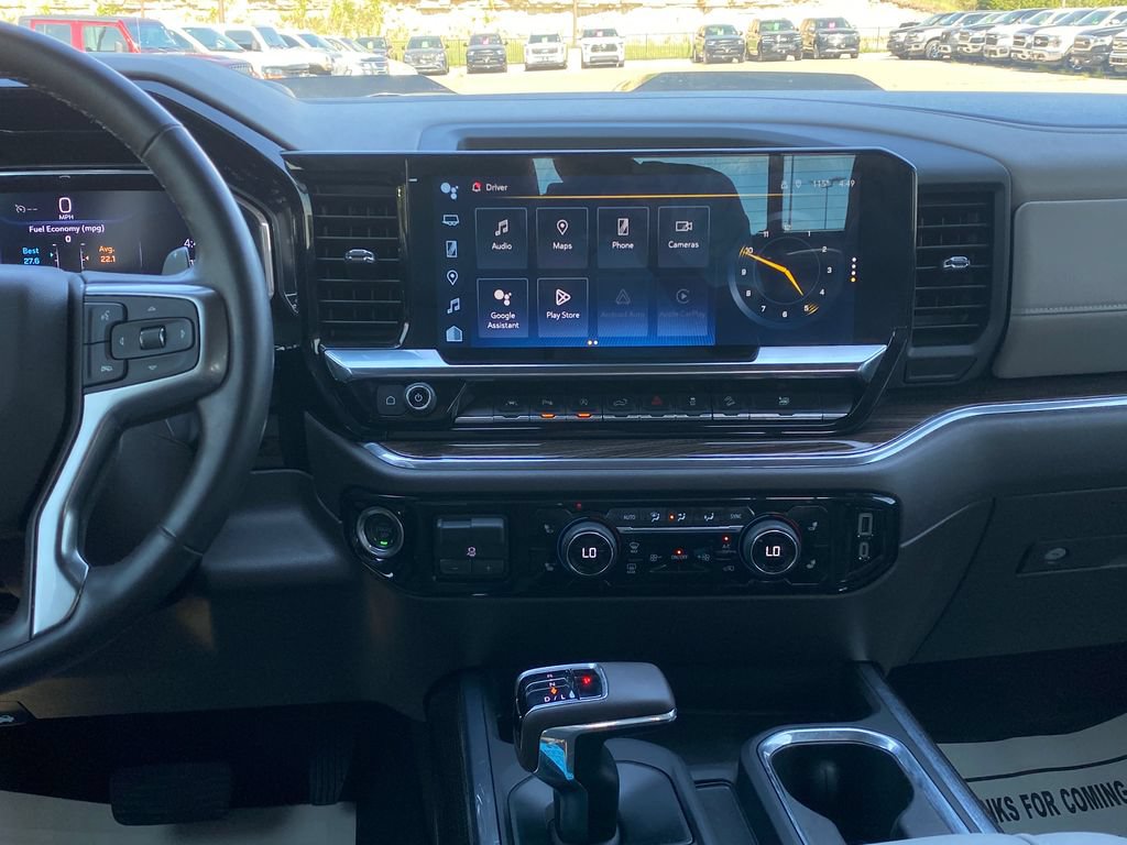 Used 2024 Chevrolet Silverado 1500 LT Trail Boss w/ LT Trail Boss Premium Package AWD/4WD image 19