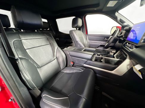 Used 2026 Toyota Tundra Limited w/ Power Package image 31