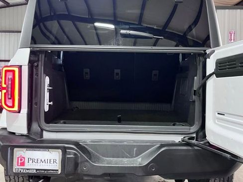 Used 2025 Ford Bronco Outer Banks AWD/4WD image 5