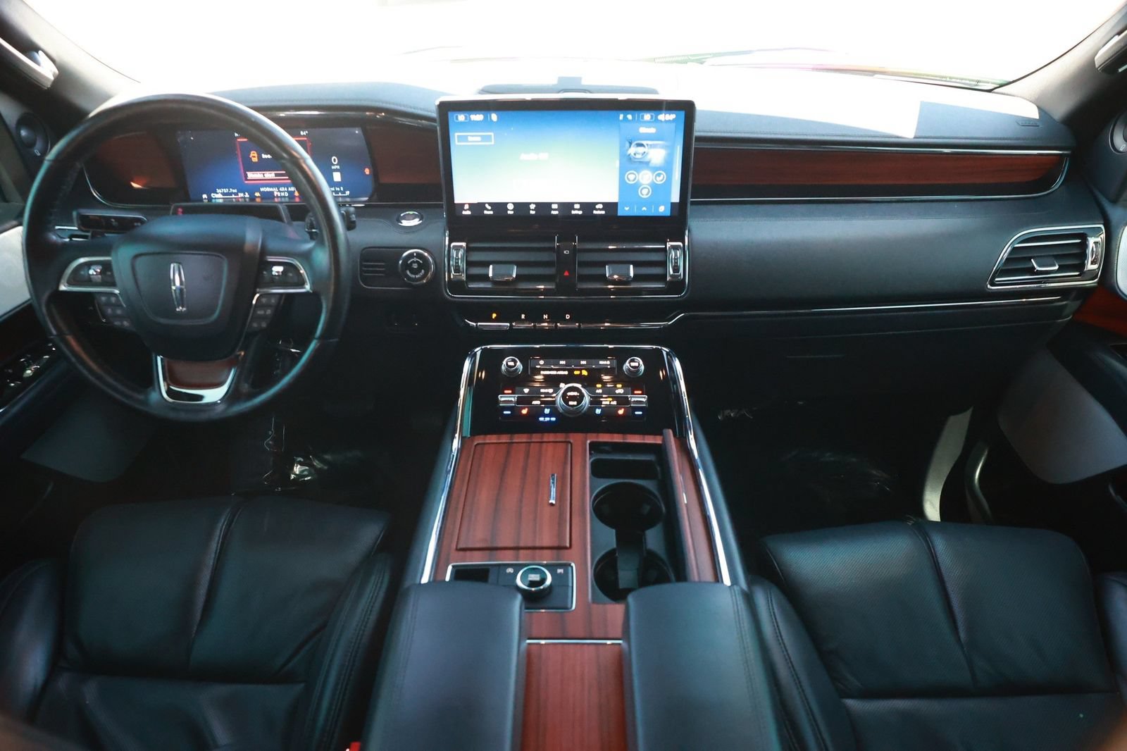 Used 2024 Lincoln Navigator L Reserve AWD/4WD image 28