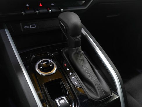 Used 2024 Chevrolet Colorado W/T w/ WT Convenience Package image 23