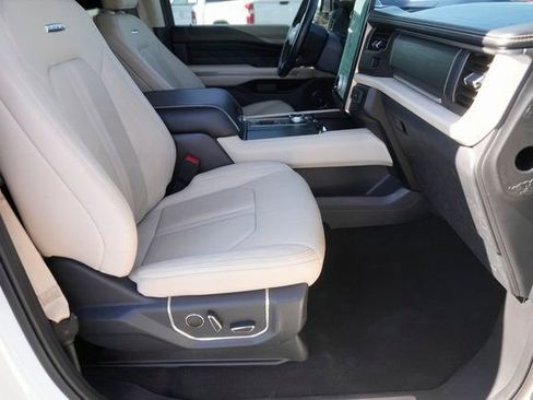 Certified 2024 Ford Expedition Max Platinum image 21
