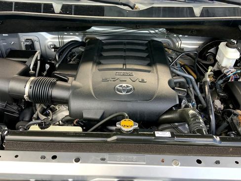 Used 2016 Toyota Tundra SR5 w/ SR5 Upgrade Package image 31