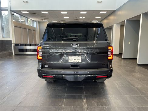 Used 2023 Ford Expedition Max Limited AWD/4WD image 9
