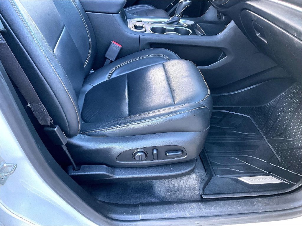 Used 2019 Chevrolet Traverse LT w/ LT Premium Package AWD/4WD image 38
