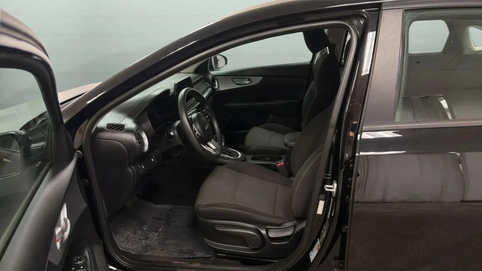 Used 2023 Kia Forte LX FWD image 20