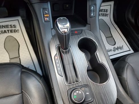 Used 2019 GMC Acadia SLT image 20