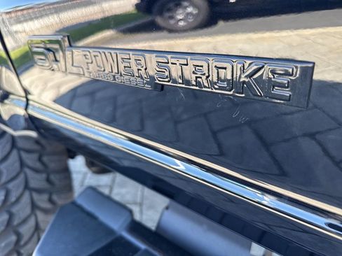 Used 2025 Ford F350 Lariat w/ FX4 Off-Road Package image 9