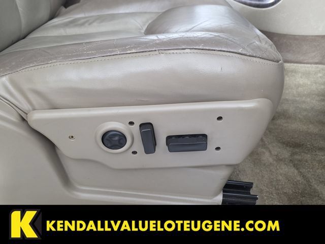 Used 2003 GMC Yukon XL Denali AWD/4WD image 29