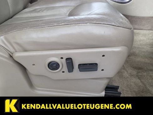 Used 2003 GMC Yukon XL Denali AWD/4WD image 29