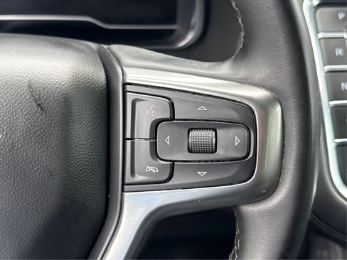 Used 2023 Chevrolet Suburban LT AWD/4WD image 36
