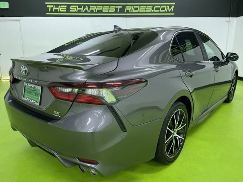 Used 2024 Toyota Camry SE image 10