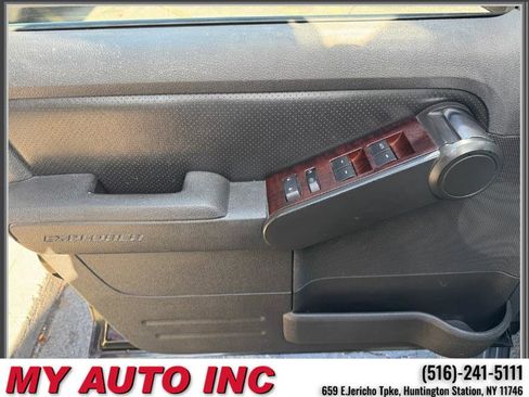 Used 2010 Ford Explorer Limited image 24