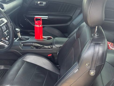 Used 2018 Ford Mustang Premium RWD image 6