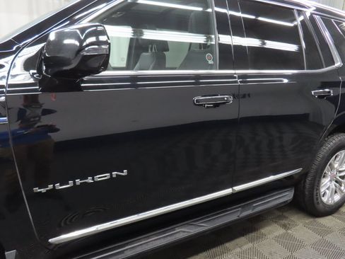 Used 2024 GMC Yukon SLT w/ SLT Luxury Package AWD/4WD image 50