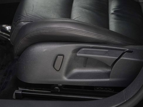 Used 2014 Volkswagen GTI Driver's Edition FWD image 22