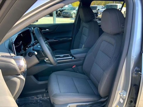 Used 2025 Chevrolet Equinox LT w/ Midnight Edition image 8