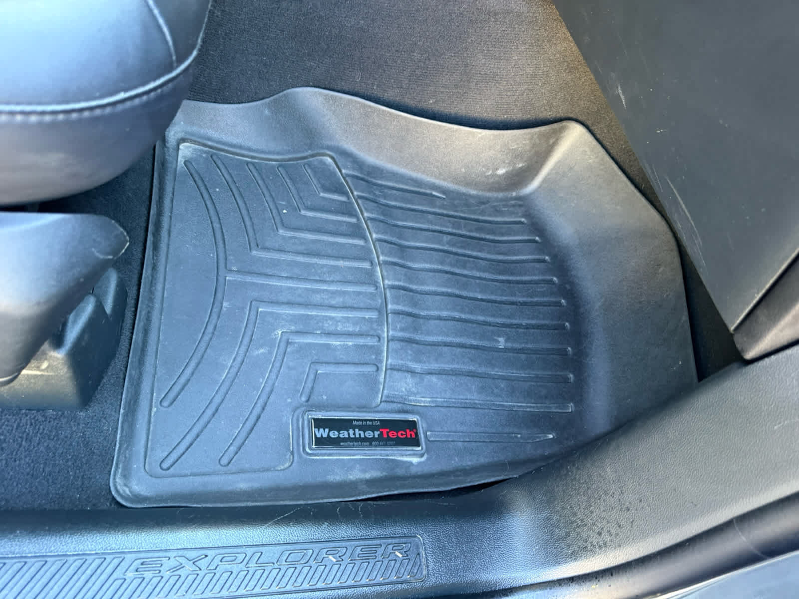 Used 2023 Ford Explorer XLT w/ Equipment Group 202A AWD/4WD image 9
