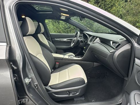 New 2025 INFINITI QX55 Luxe w/ Accent Package image 9