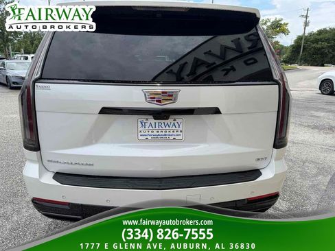 Used 2025 Cadillac Escalade Sport w/ Touring Package AWD/4WD image 5
