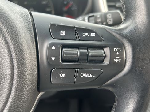 Used 2016 Kia Sorento SX image 12