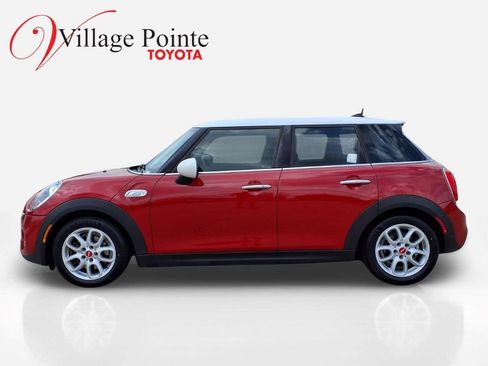 Used 2017 MINI Cooper S FWD image 2