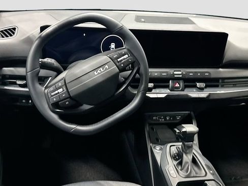 Used 2025 Kia K4 EX image 19