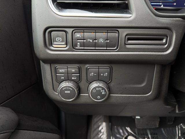 Used 2024 Chevrolet Tahoe LT AWD/4WD image 22