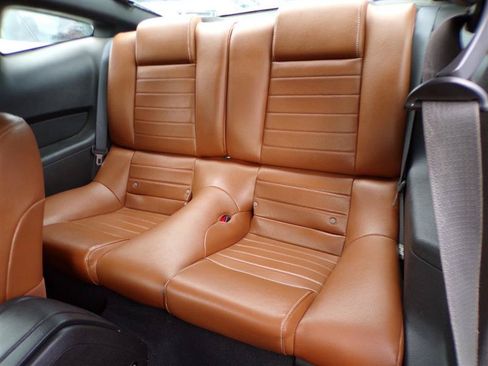 Used 2010 Ford Mustang Coupe RWD image 16
