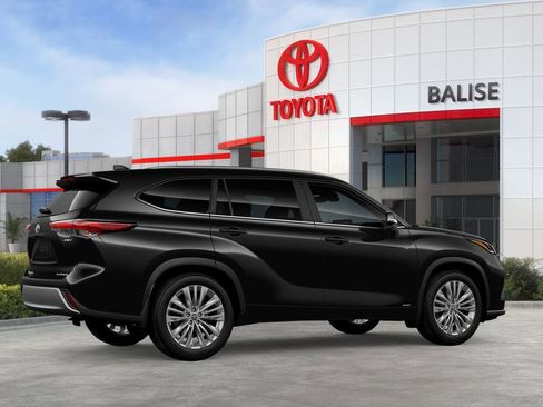 New 2026 Toyota Highlander Platinum image 11