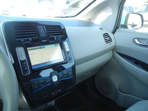 Used 2012 Nissan Leaf SL w/ Protection Pkg FWD image 69