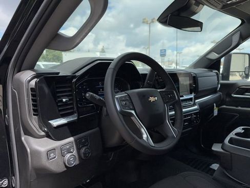 New 2025 Chevrolet Silverado 2500 LT AWD/4WD image 7