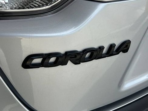 Used 2026 Toyota Corolla SE w/ SE Package FWD image 19