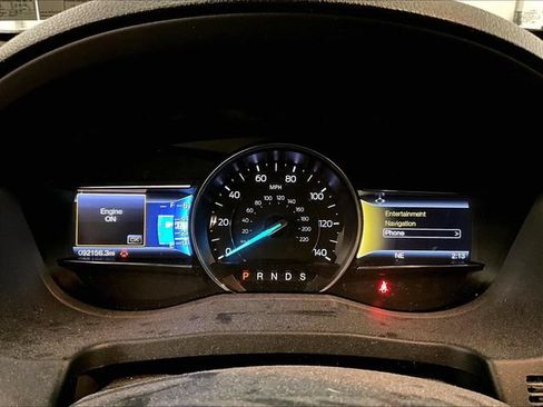 Used 2017 Ford Explorer XLT w/ Equipment Group 202A AWD/4WD image 19