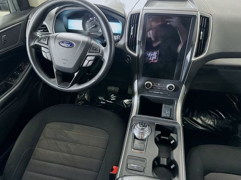 Used 2024 Ford Edge SE w/ Black Appearance Package AWD/4WD image 17