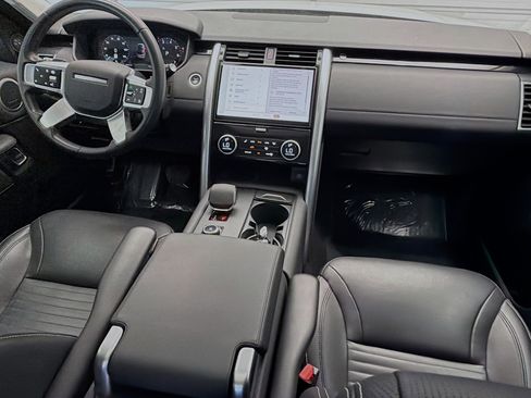Used 2024 Land Rover Discovery S AWD/4WD image 12