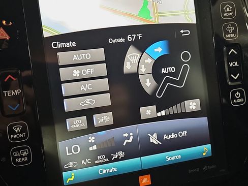 Used 2018 Toyota Prius Prime Advanced FWD image 26
