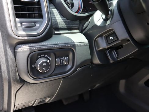 Used 2021 RAM 2500 Limited image 12