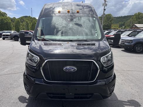 Used 2025 Ford Transit 350 XLT RWD image 3