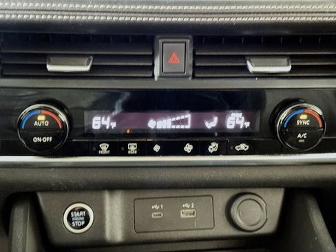 Certified 2023 Nissan Rogue SV image 14