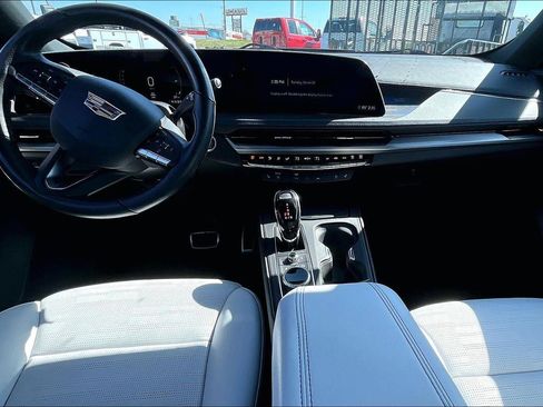 Certified 2024 Cadillac XT4 Sport image 16