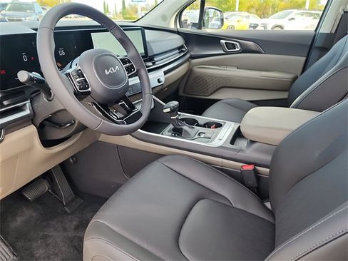 New 2026 Kia Carnival image 12