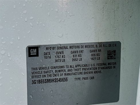 Used 2017 Chevrolet Cruze LT w/ Sun And Sound Package image 32