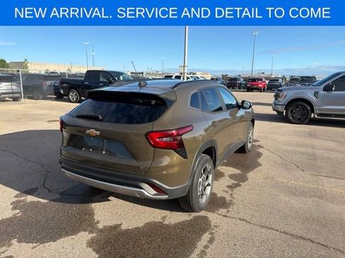 Certified 2024 Chevrolet Trax LT w/ Driver Confidence Package FWD image 9