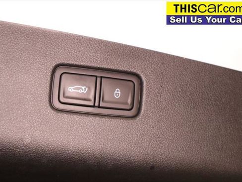 Used 2025 Genesis GV70 2.5T w/ Select Package AWD/4WD image 34