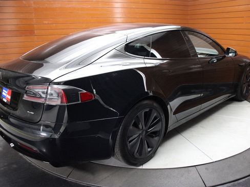 Used 2022 Tesla Model S Plaid image 46
